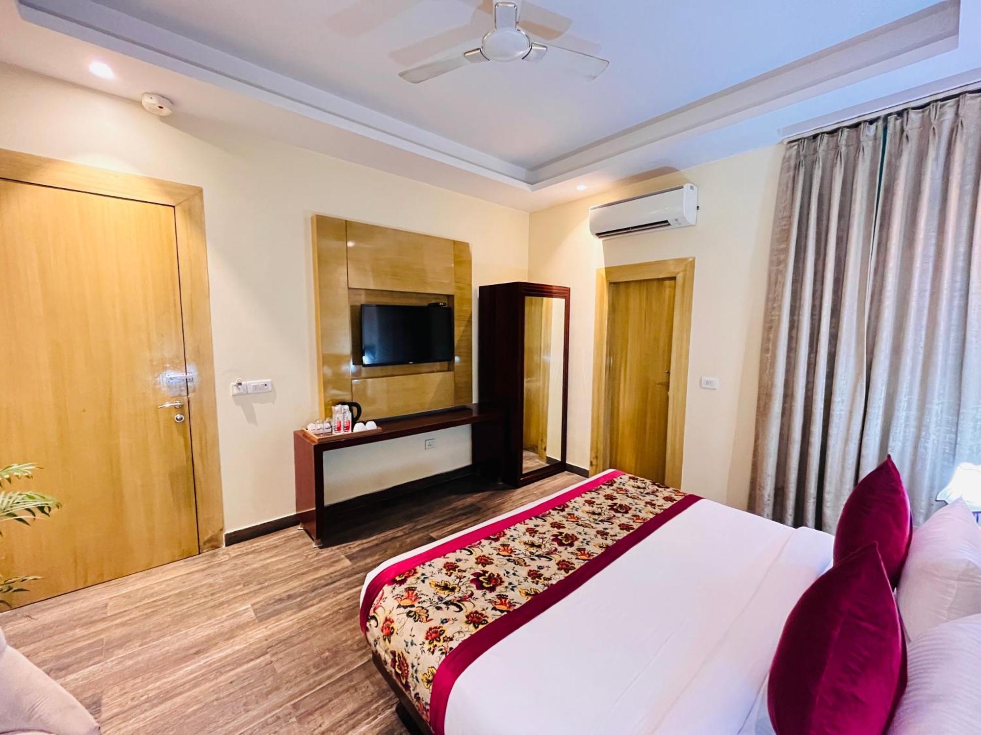 Hotel Banz Near Indira Gandhi Airport Delhi Nové Dillí Exteriér fotografie